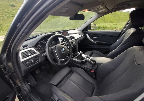 BMW Seria 3 cena 59800 przebieg: 186000, rok produkcji 2017 z Kamieńsk małe 211